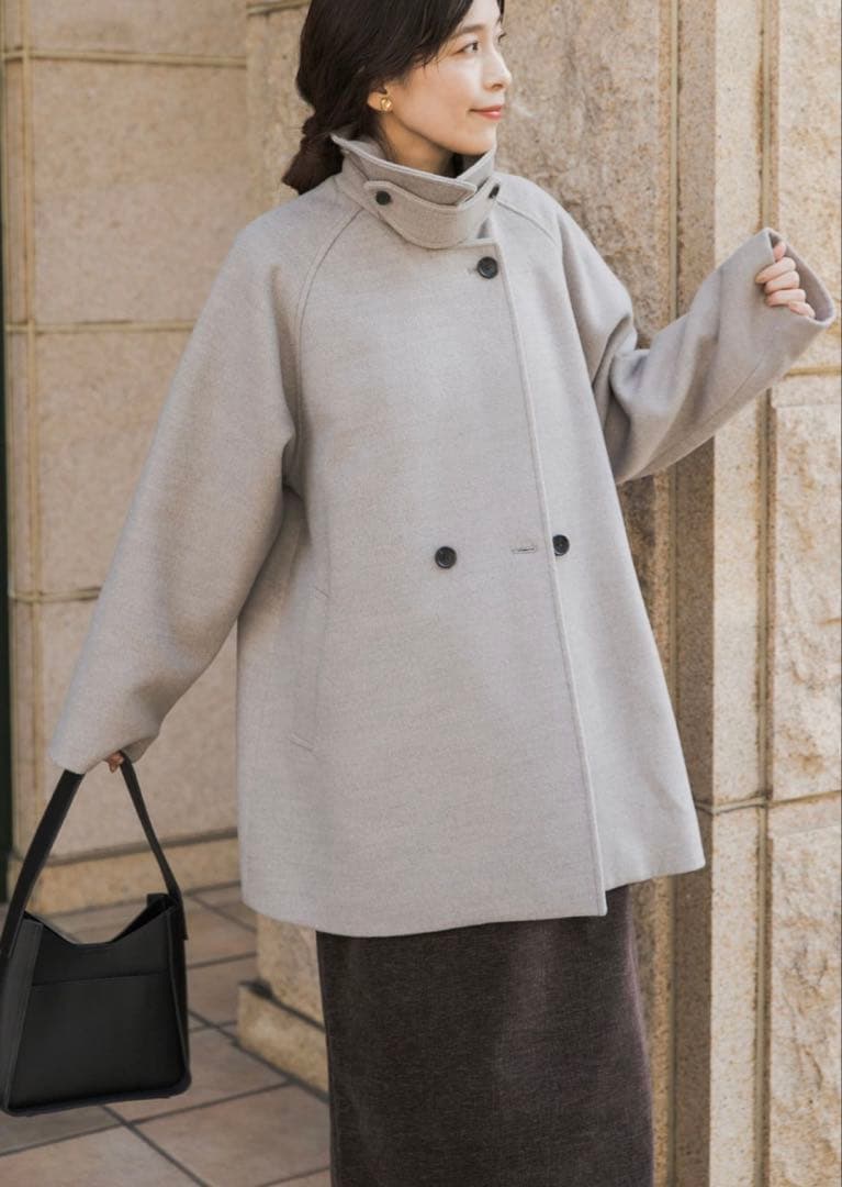 【完売品】『UR TECH』ミドル丈コート ベージュ