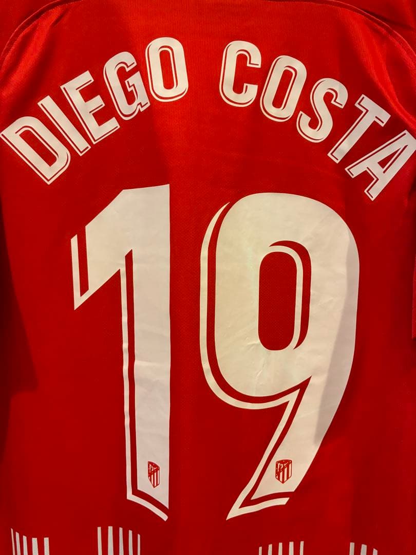 ジエゴ　コスタ　アトレティコ　ユニフォーム