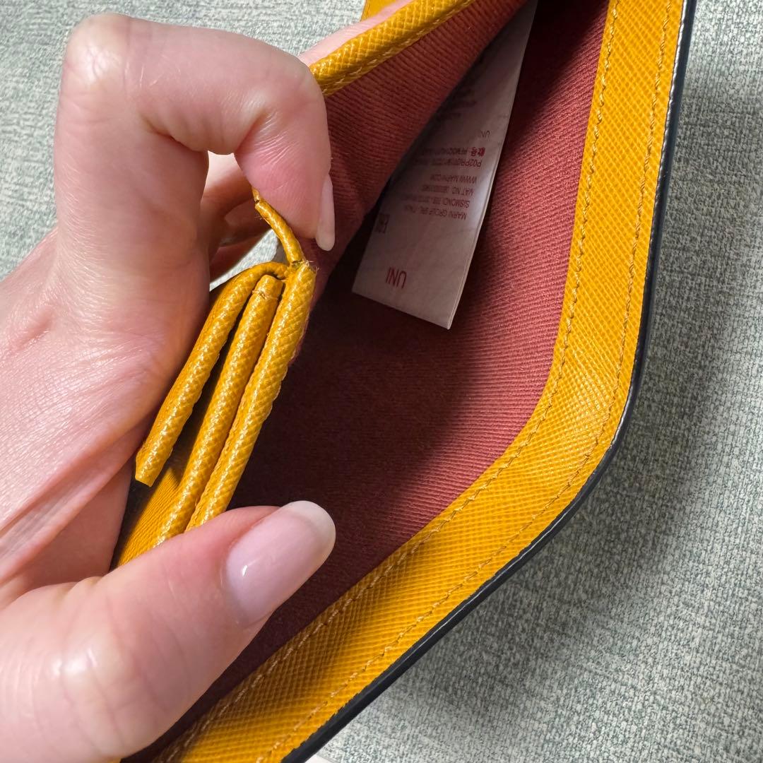 マルニ　二つ折り財布　ホワイト×ライトブルー