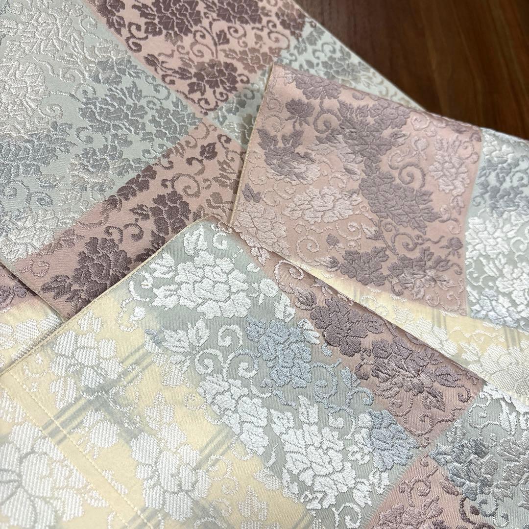 正絹　袋帯《唐織　花唐草》