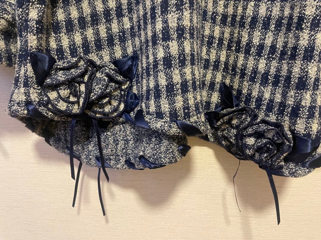 ♦︎さえら　ポテチーノ♦︎ チェック柄お花モチーフ　ドルマンスリーブトップス