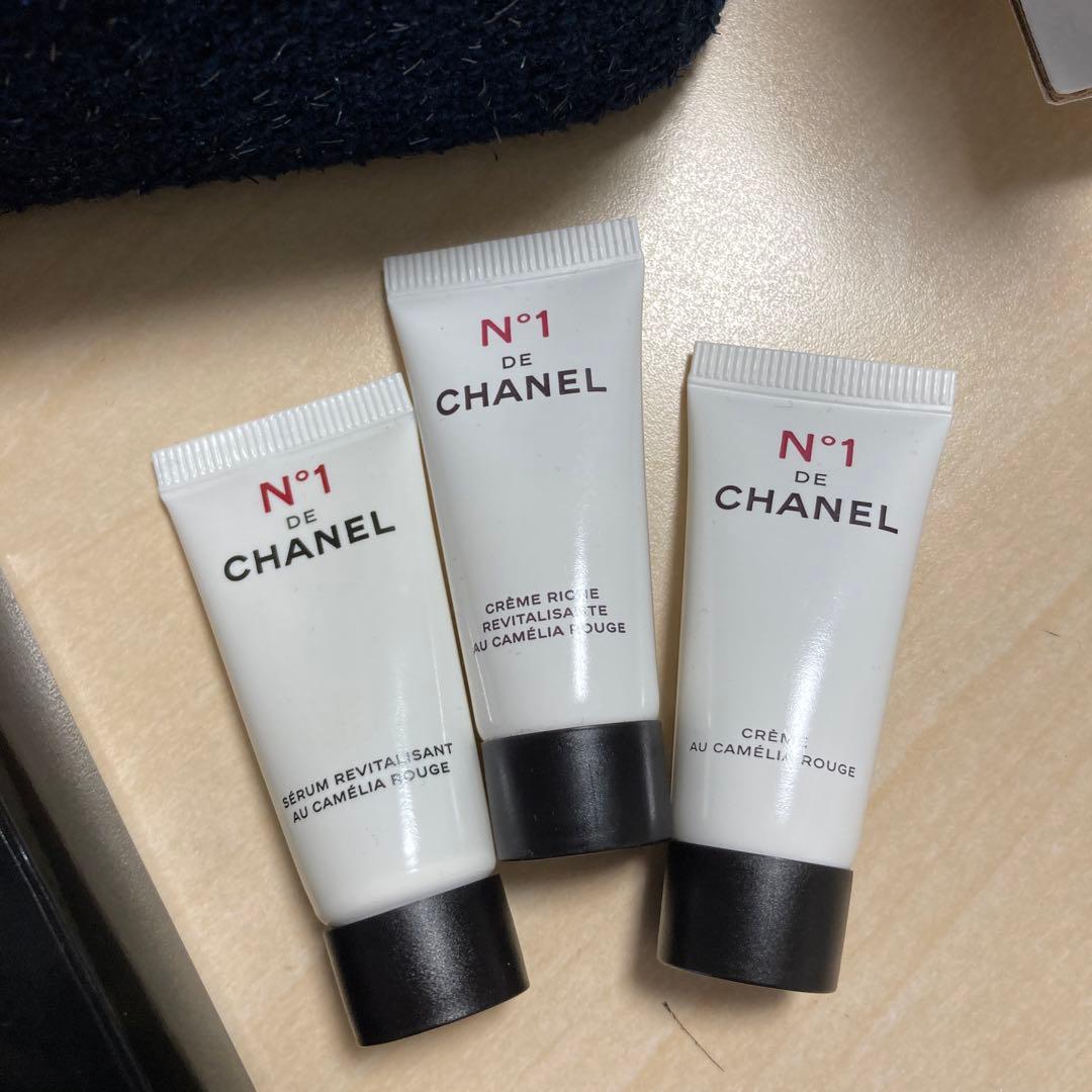 2025 シャネル アイシャドウ アンド マスカラセット　クリスマスコフレ 完売