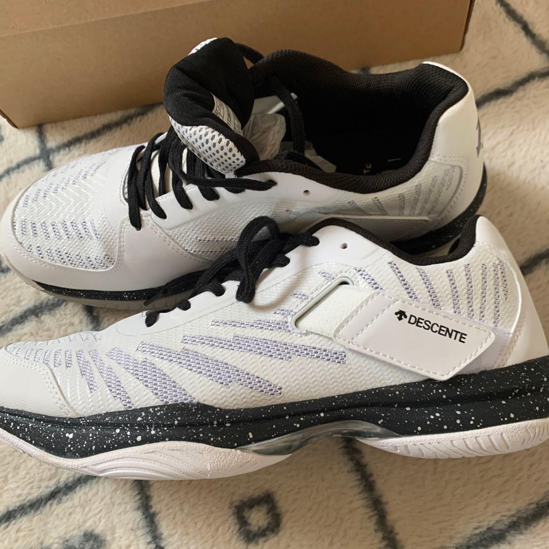 DESCENTEバレーボールシューズ（お値下げしました）