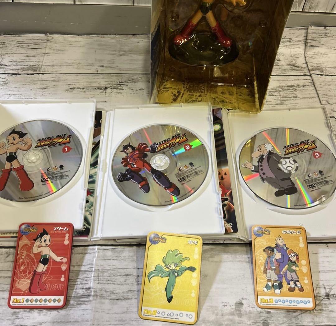 鉄腕アトムDVDボックス1 フィギュア　DVD ポストカード　トレーディング
