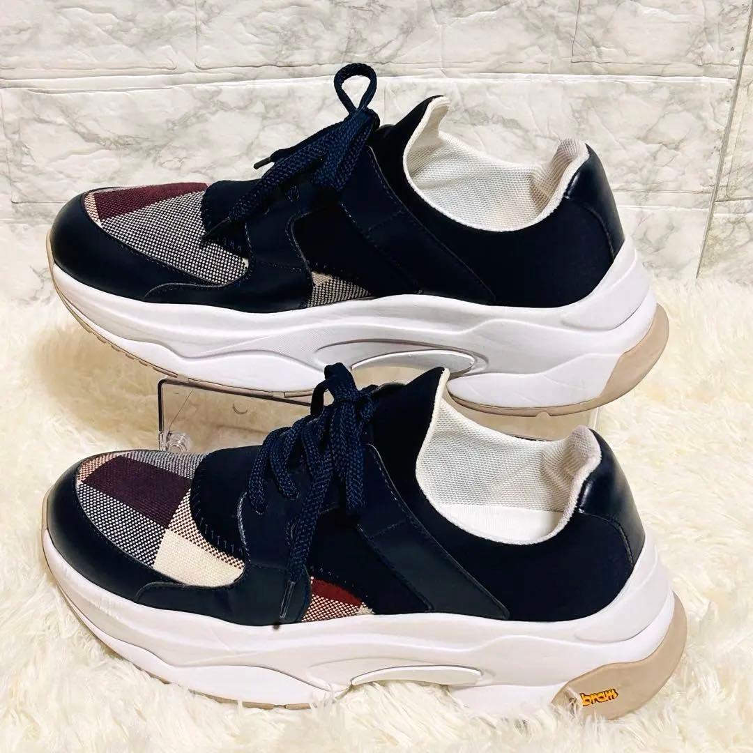 ブルーレーベル　ネイビークレストブリッジチェックスニーカー　日本製　サイズＬ