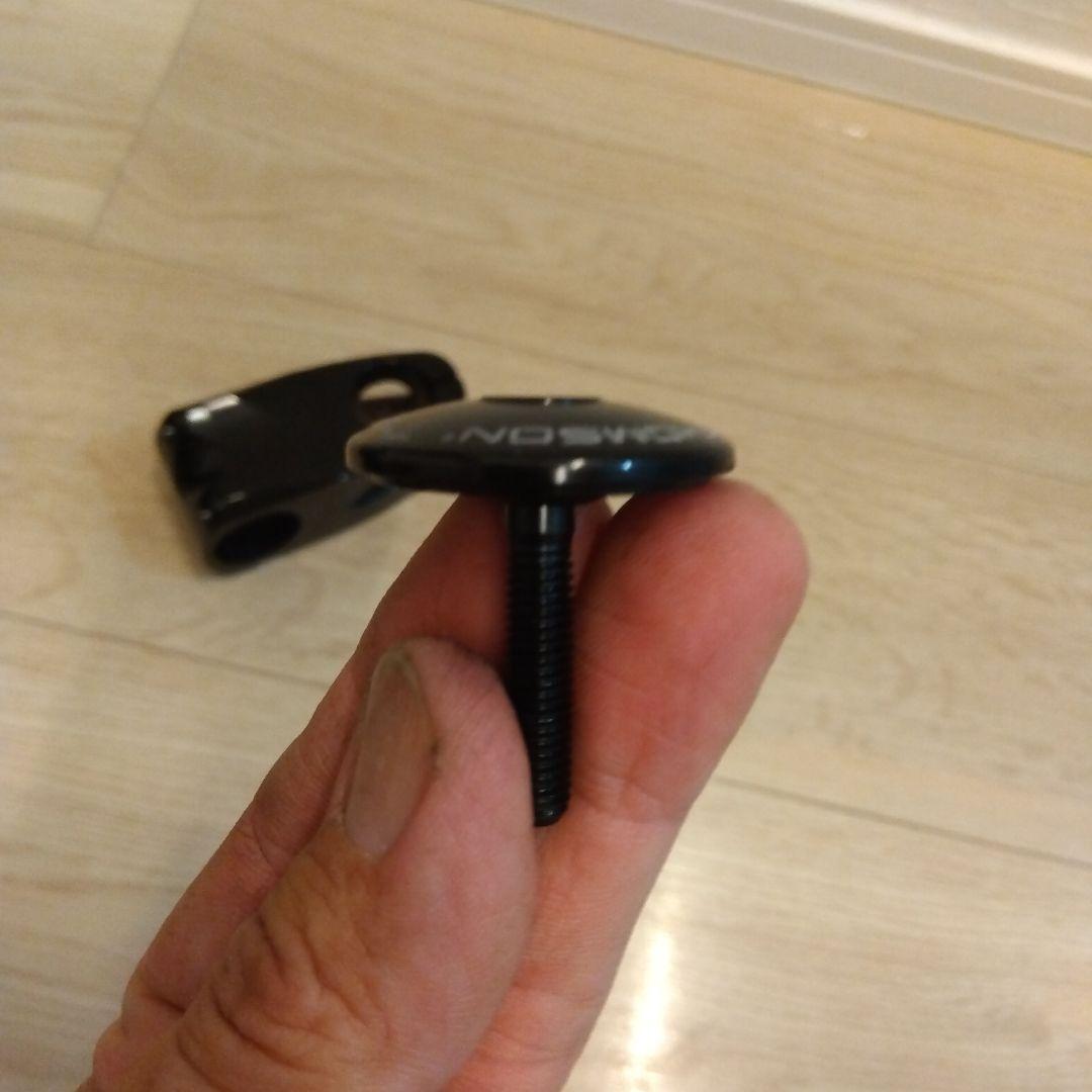 THOMSON Elite X4ステム 31.8mm ＆キャップ