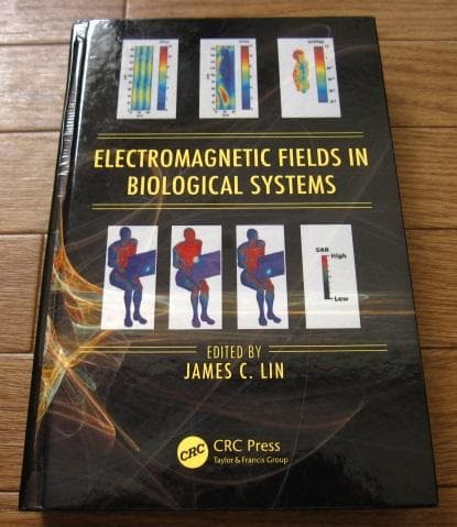洋書 Electromagnetic Fields in Biological Sys