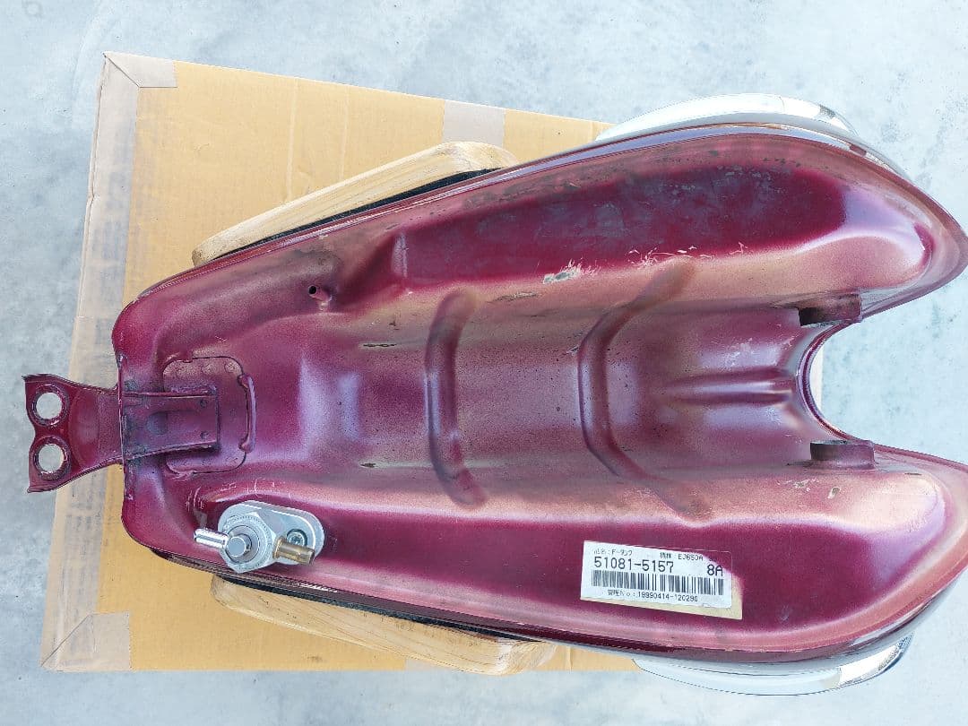 W650 初期型　タンク