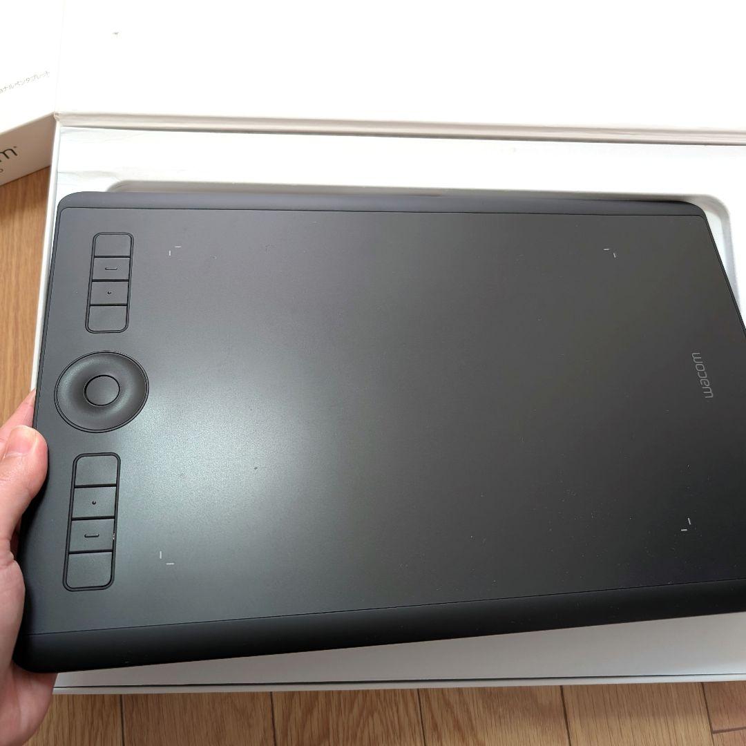 Wacom Intuos Pro PTH-660 Mサイズ ペンタブレット