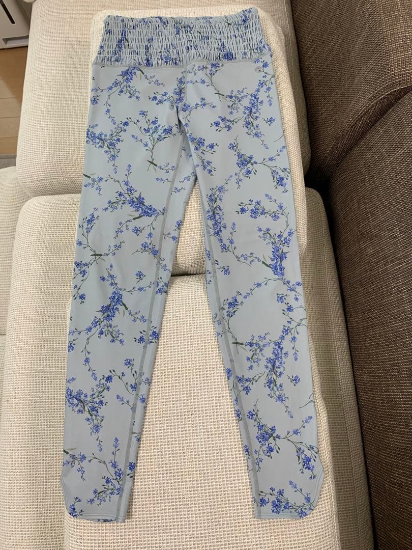 【SUKALA】スプリングフラワー　上下セット　Ｌサイズ