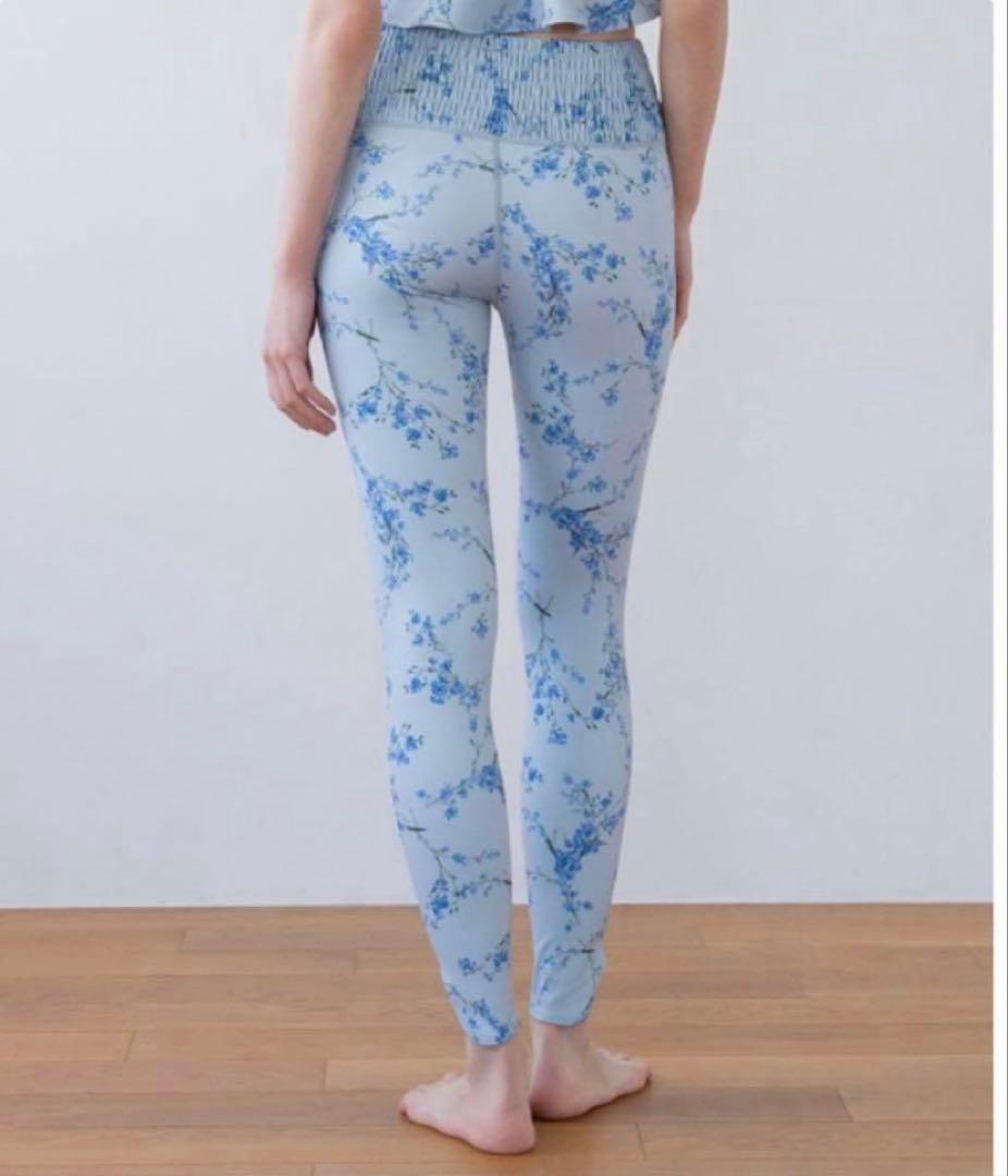 【SUKALA】スプリングフラワー　上下セット　Ｌサイズ