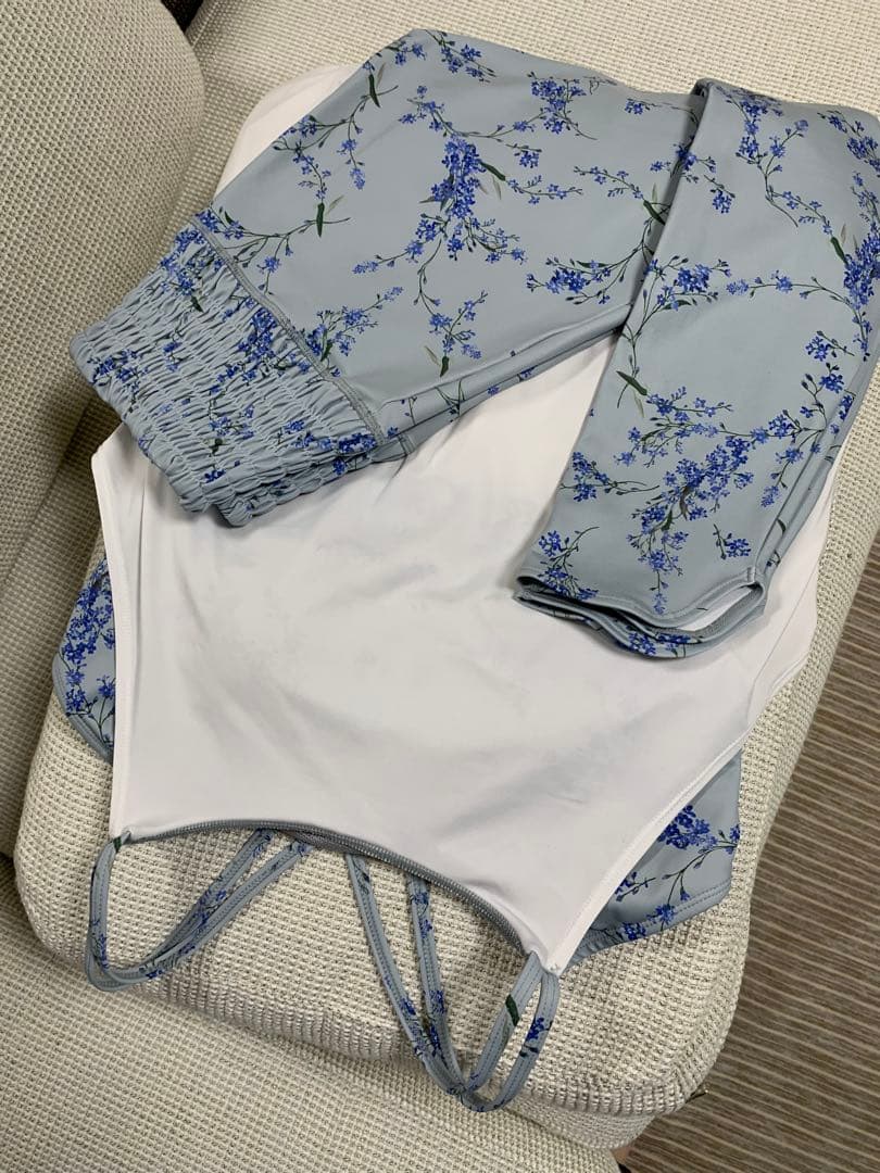 【SUKALA】スプリングフラワー　上下セット　Ｌサイズ