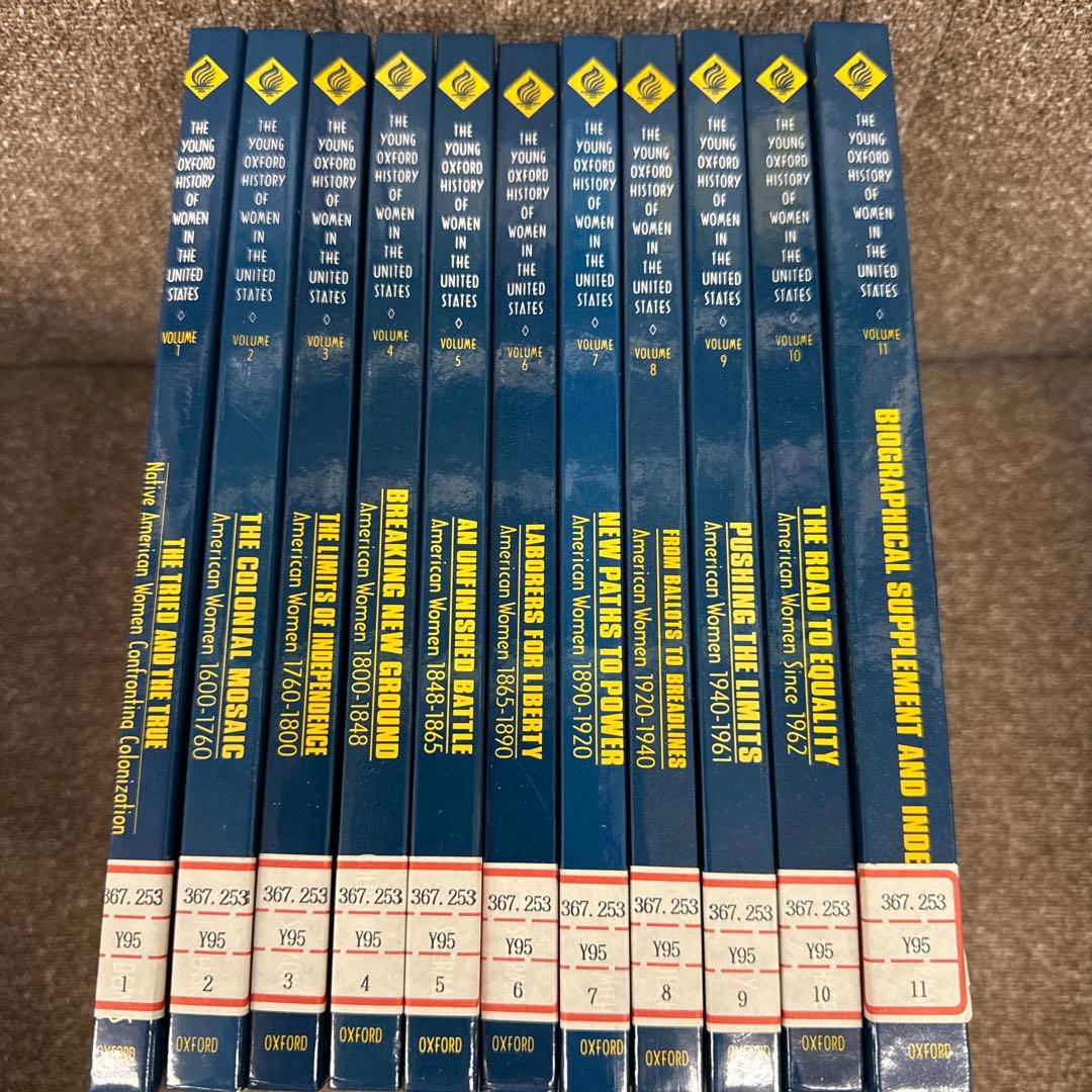 洋書 The Young Oxford History of Women in the