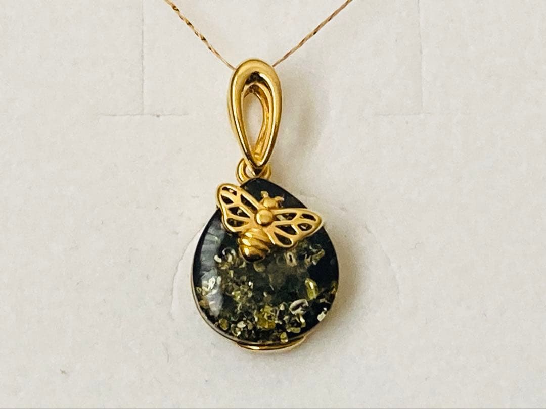 連休セール【新品】S&A ペンダントトップ 蜂　グリーンアンバー　万博