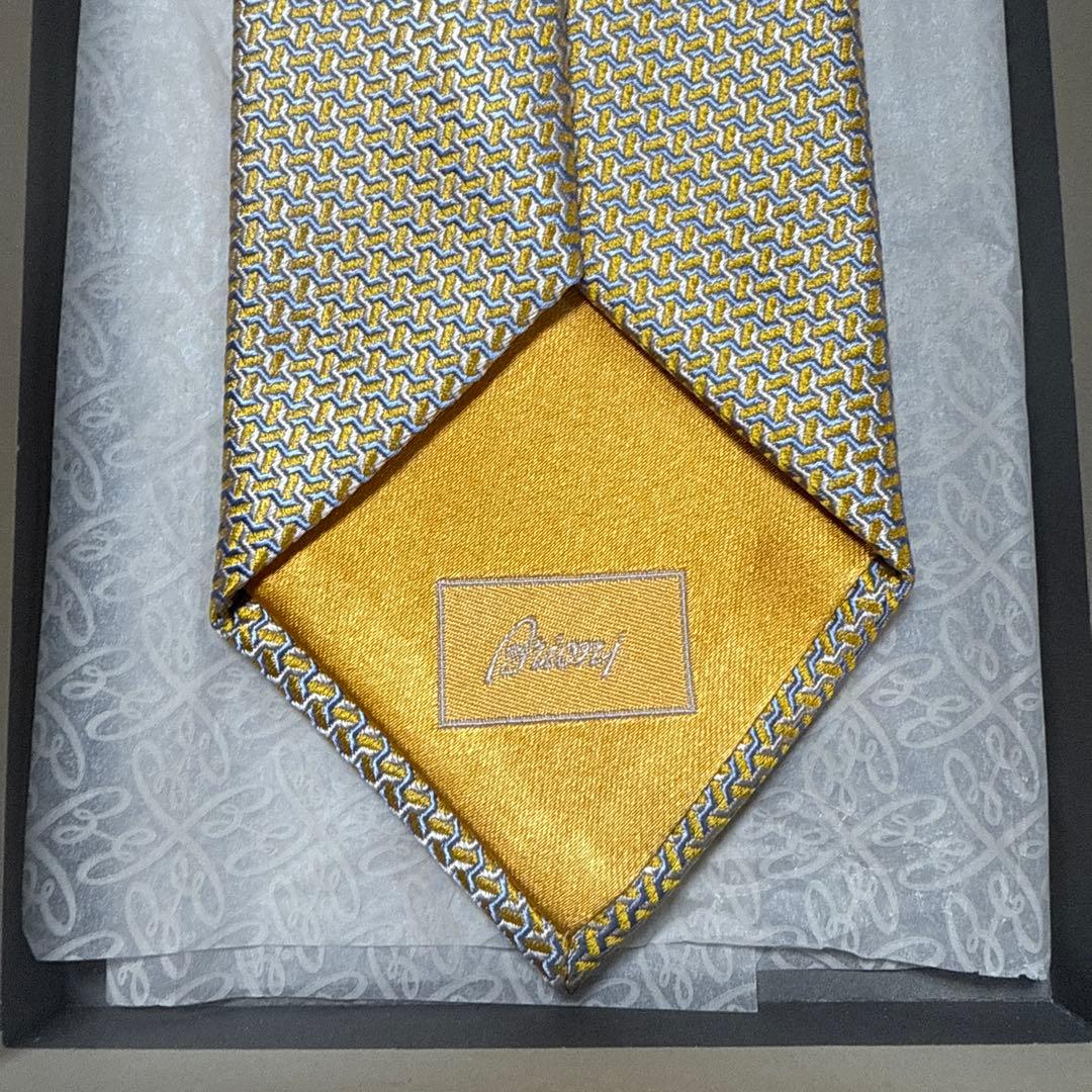 美品　ブリオーニ　ネクタイ　黄色　シルクジャガード　厚手