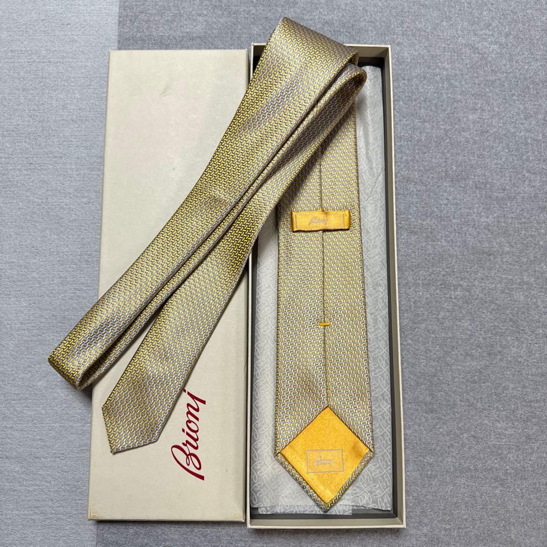 美品　ブリオーニ　ネクタイ　黄色　シルクジャガード　厚手