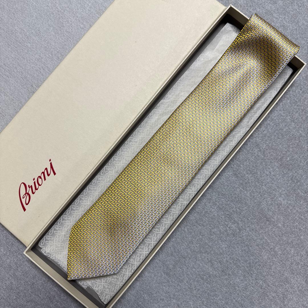 美品　ブリオーニ　ネクタイ　黄色　シルクジャガード　厚手
