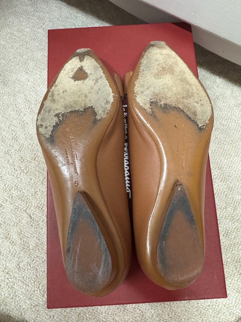 Ferragamo VIVA フラットシューズ