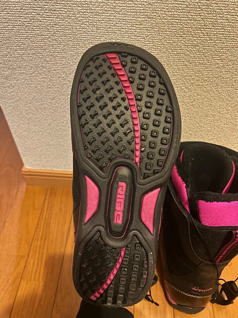 スノーボードブーツ ブラック/ピンク