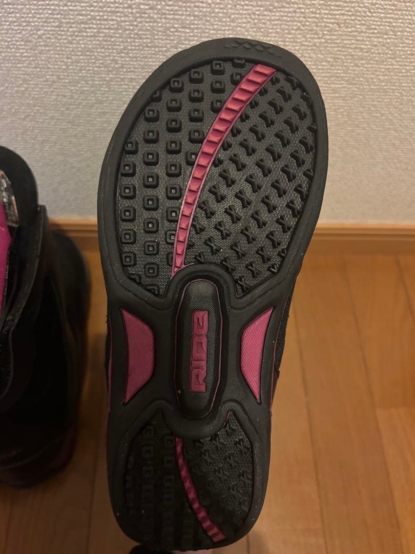 スノーボードブーツ ブラック/ピンク