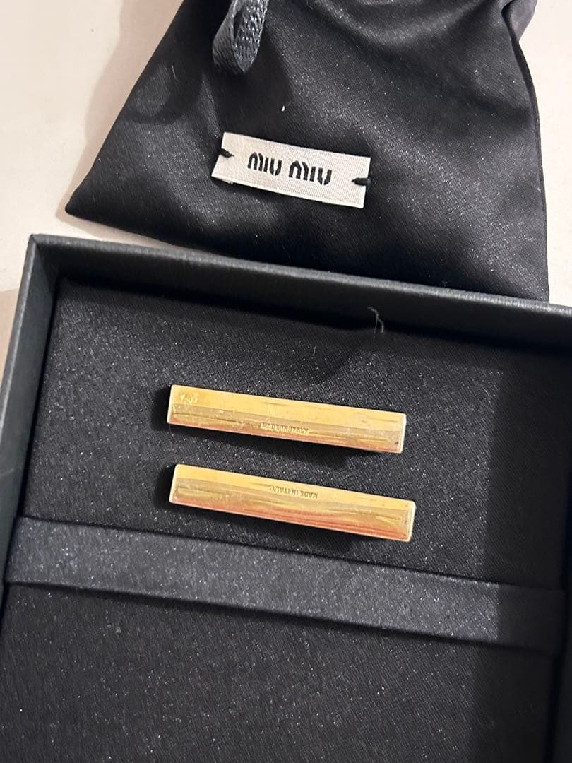 miu miu ヘアピンセット ゴールド/ブラック