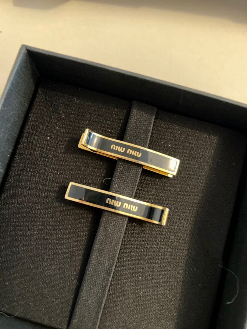 miu miu ヘアピンセット ゴールド/ブラック