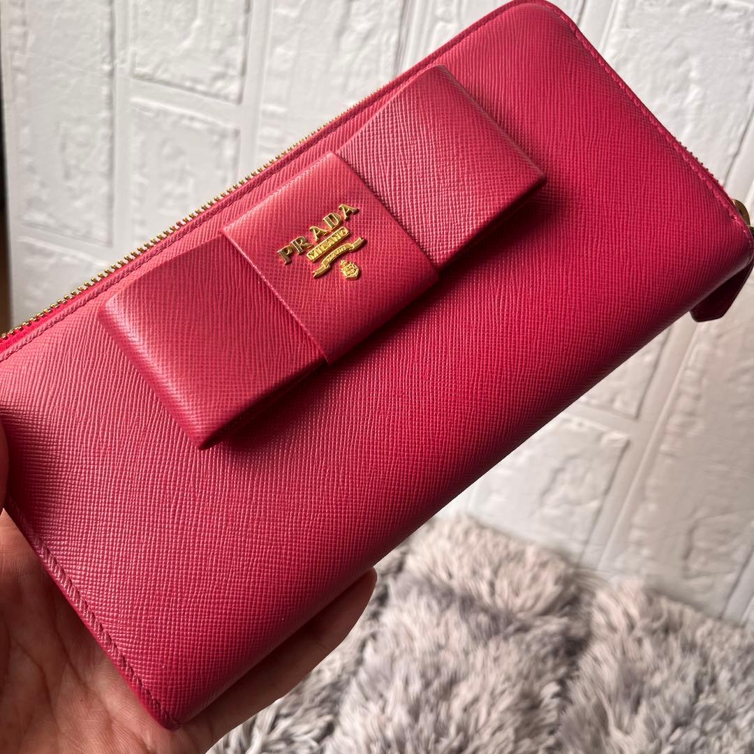 美品✨プラダ　L字ファスナー　サフィアーノ　長財布　フィオッコ　リボン　ピンク