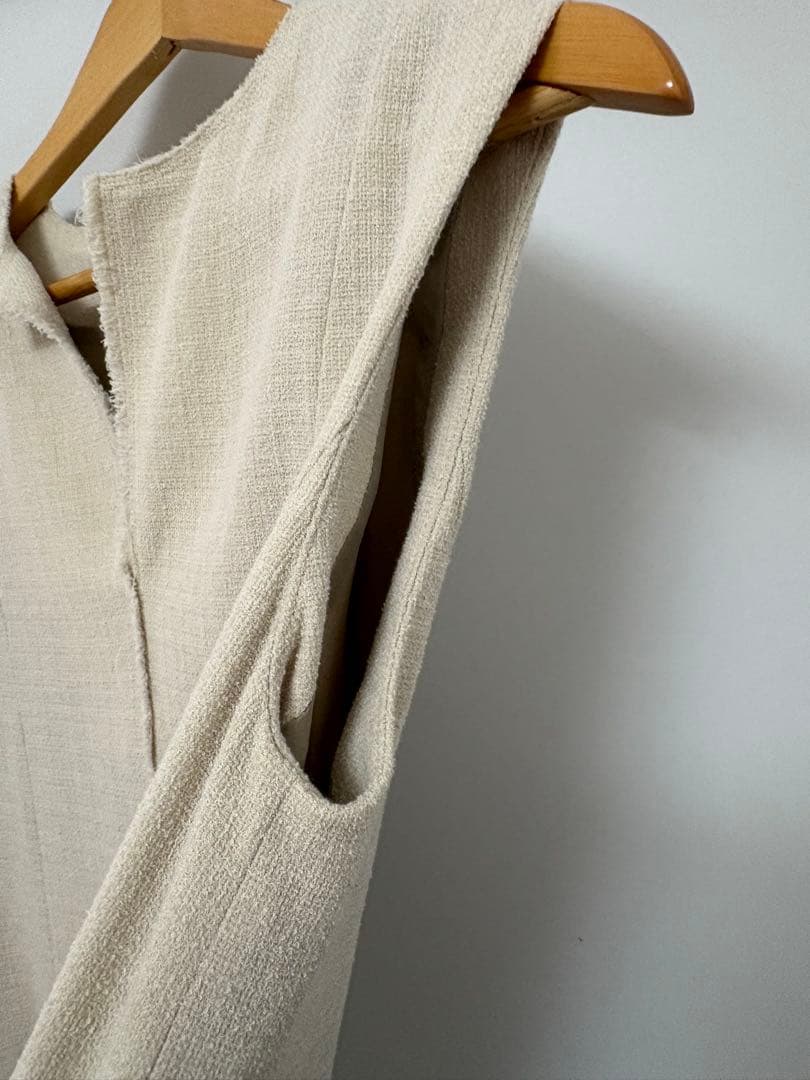 み*こ様 値下げ！ebure ノースリーブAラインワンピース ベージュ