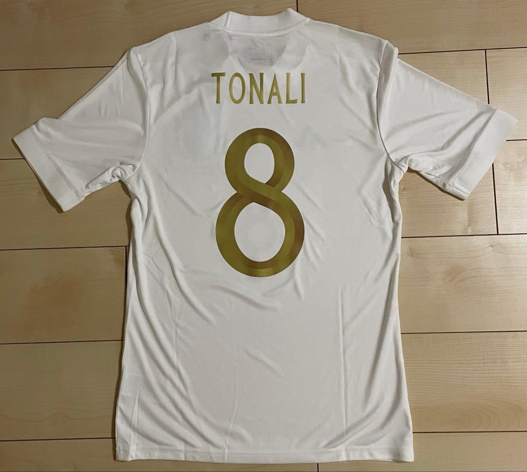 アディダスサッカーイタリア代表125周年記念白ユニフォーム23トナーリ金FIGC