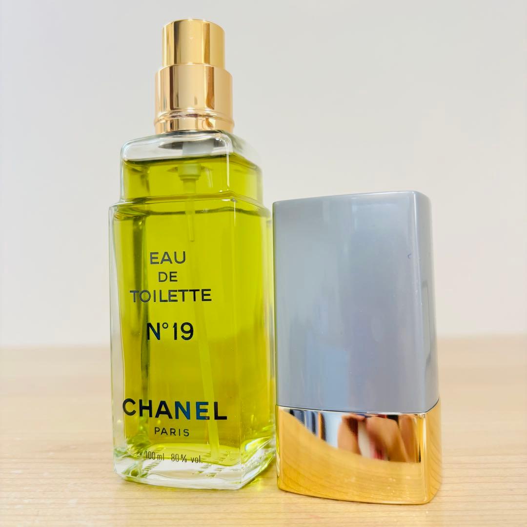 新品未使用 シャネル No.19 オードトワレ 100ml 香水