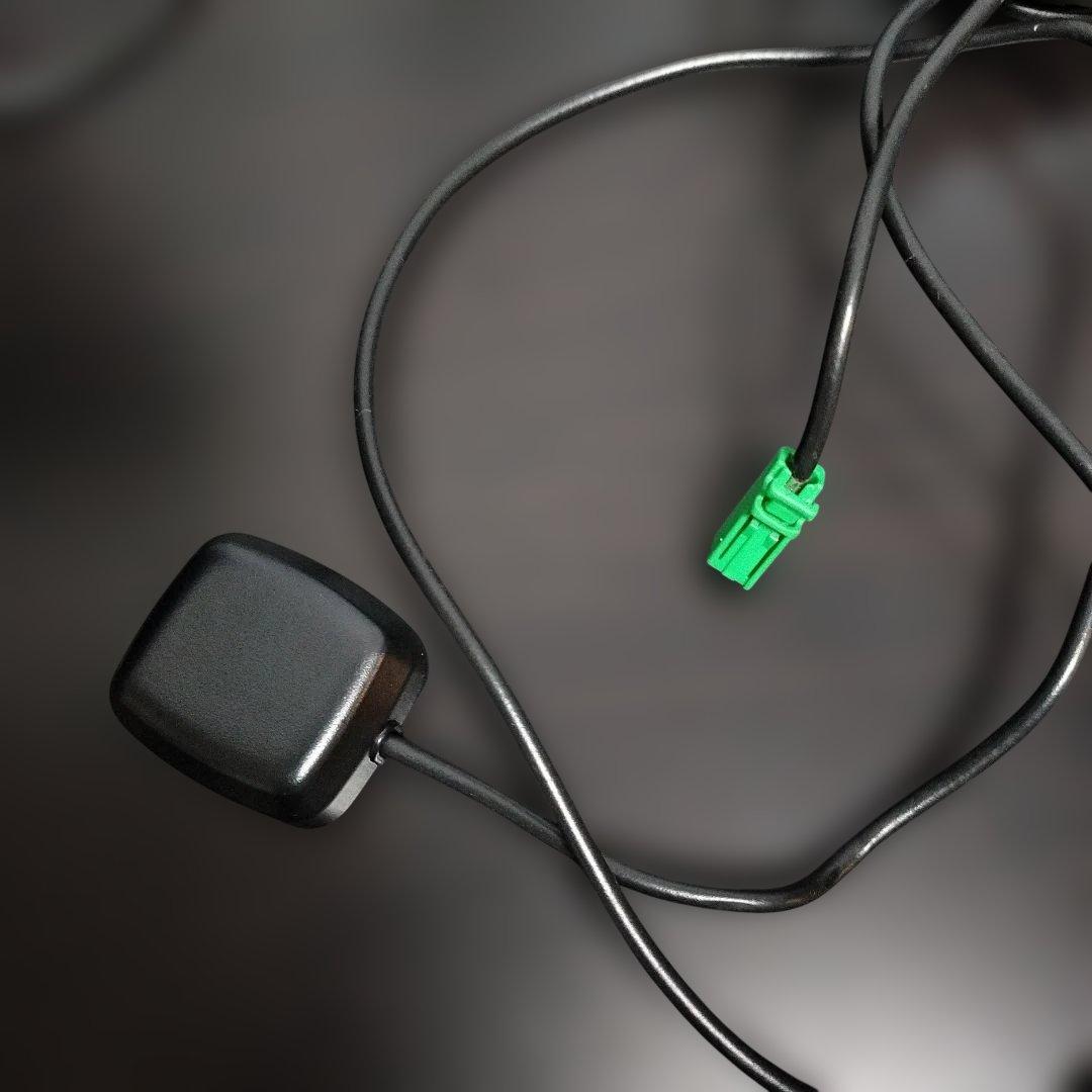 carrozzeria AVIC-RZ302 ワンセグ　DVD カーナビ 中古