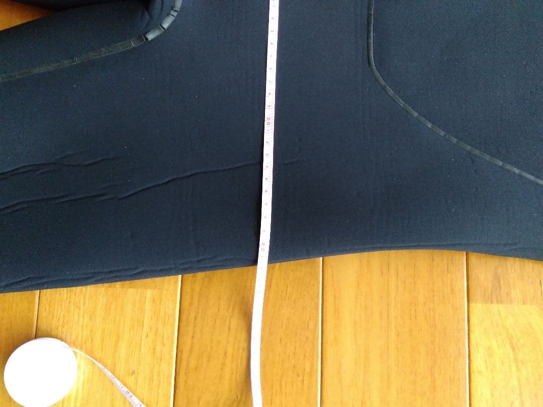 momo　patagonia R3ウェットスーツ