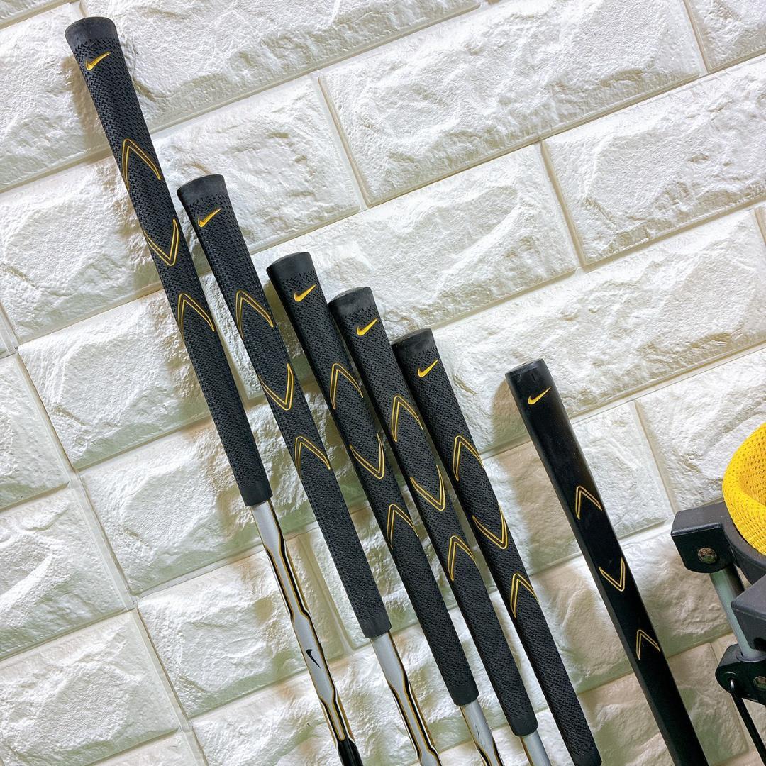 NIKE キッズ ゴルフクラブセット6本 右利き 5〜8歳用 バッグ付き