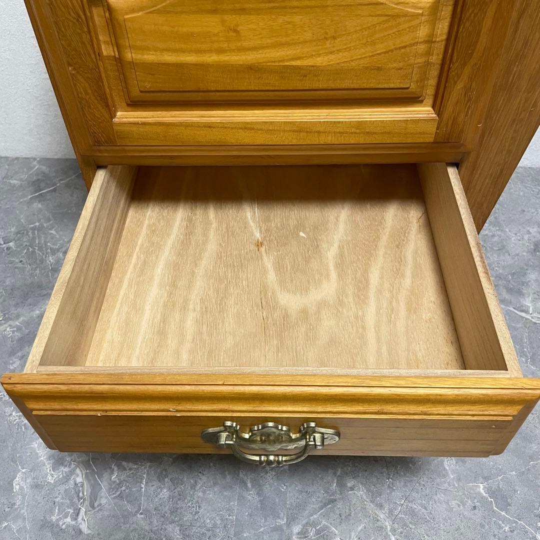 アンティーク　サイドテーブル　サイドチェスト　サイドキャビネット　飾り台