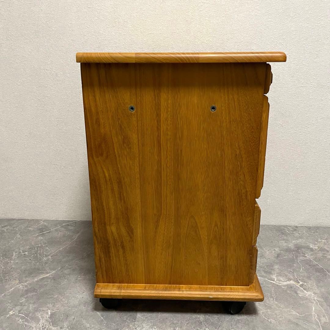 アンティーク　サイドテーブル　サイドチェスト　サイドキャビネット　飾り台