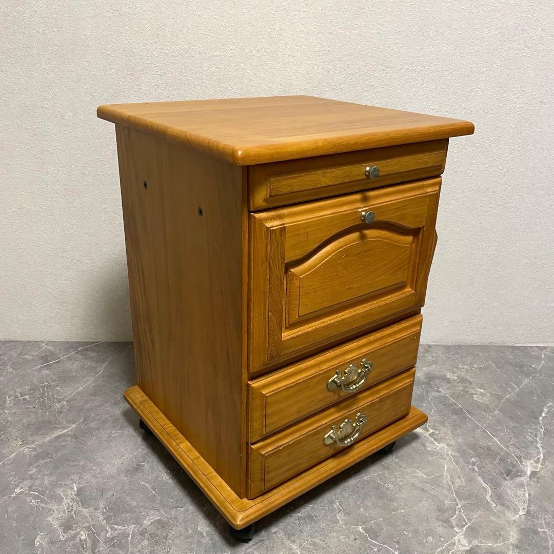 アンティーク　サイドテーブル　サイドチェスト　サイドキャビネット　飾り台