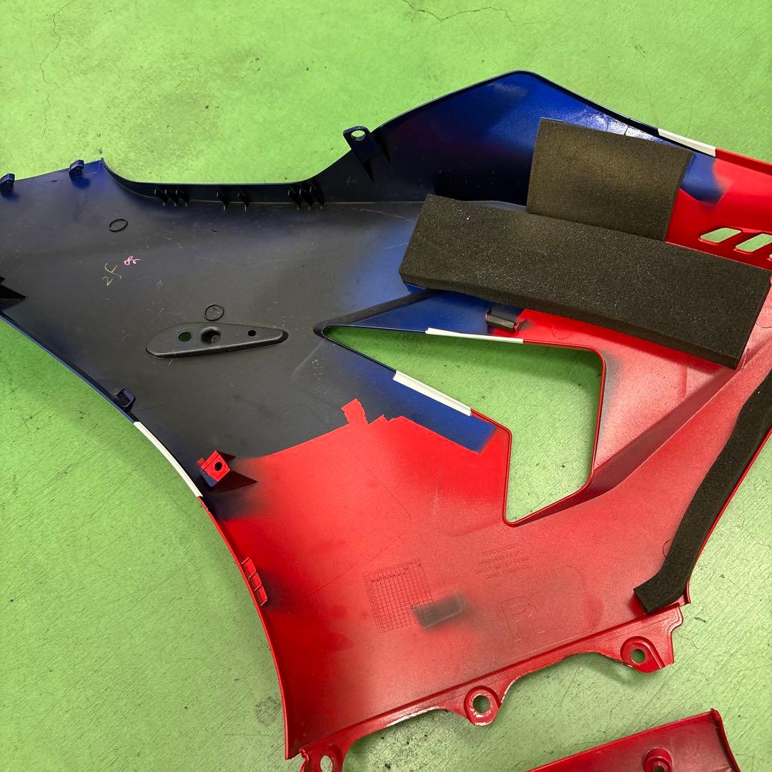 CBR1000RR-R(SC82) 右センター&アンダーカウル(中古) 訳アリ
