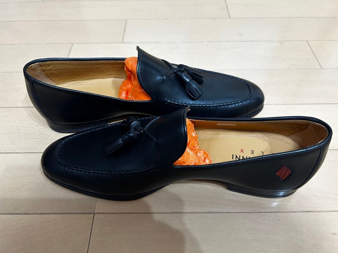 ♡ MAGNANNI 42 ブラック タッセルローファー♡