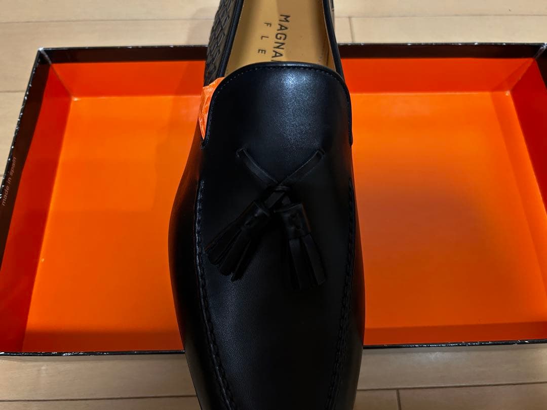 ♡ MAGNANNI 42 ブラック タッセルローファー♡