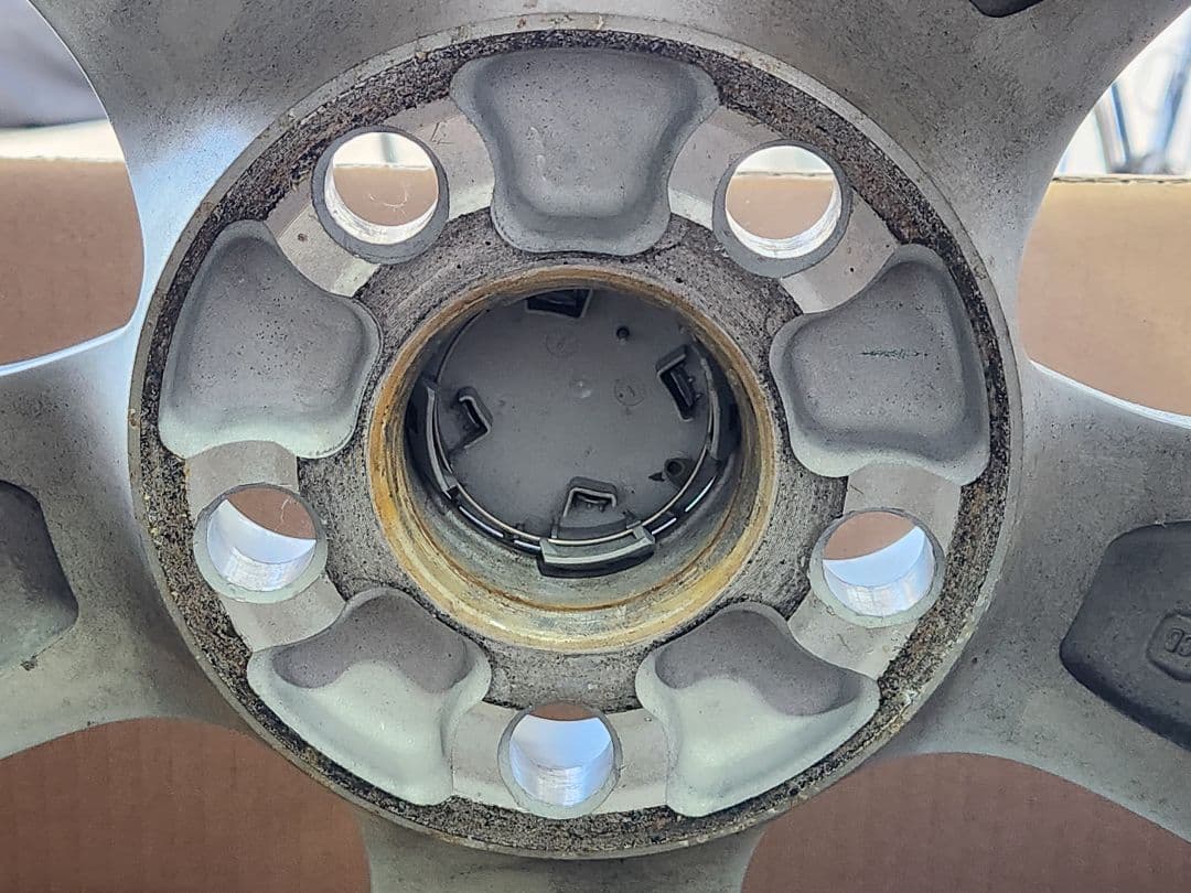 トヨタ アルファード純正16インチ アルミホイール スタッドレス用