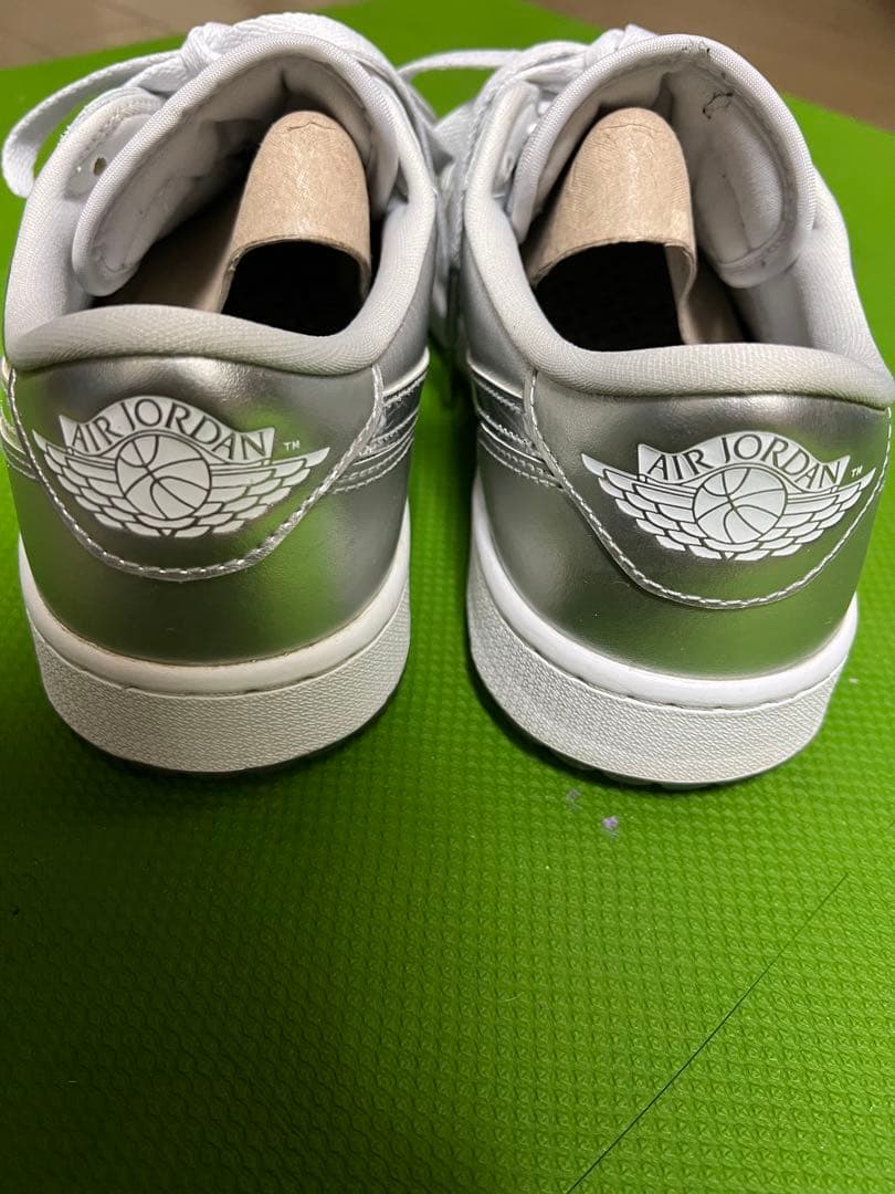 Air Jordan 1 Low シルバー
