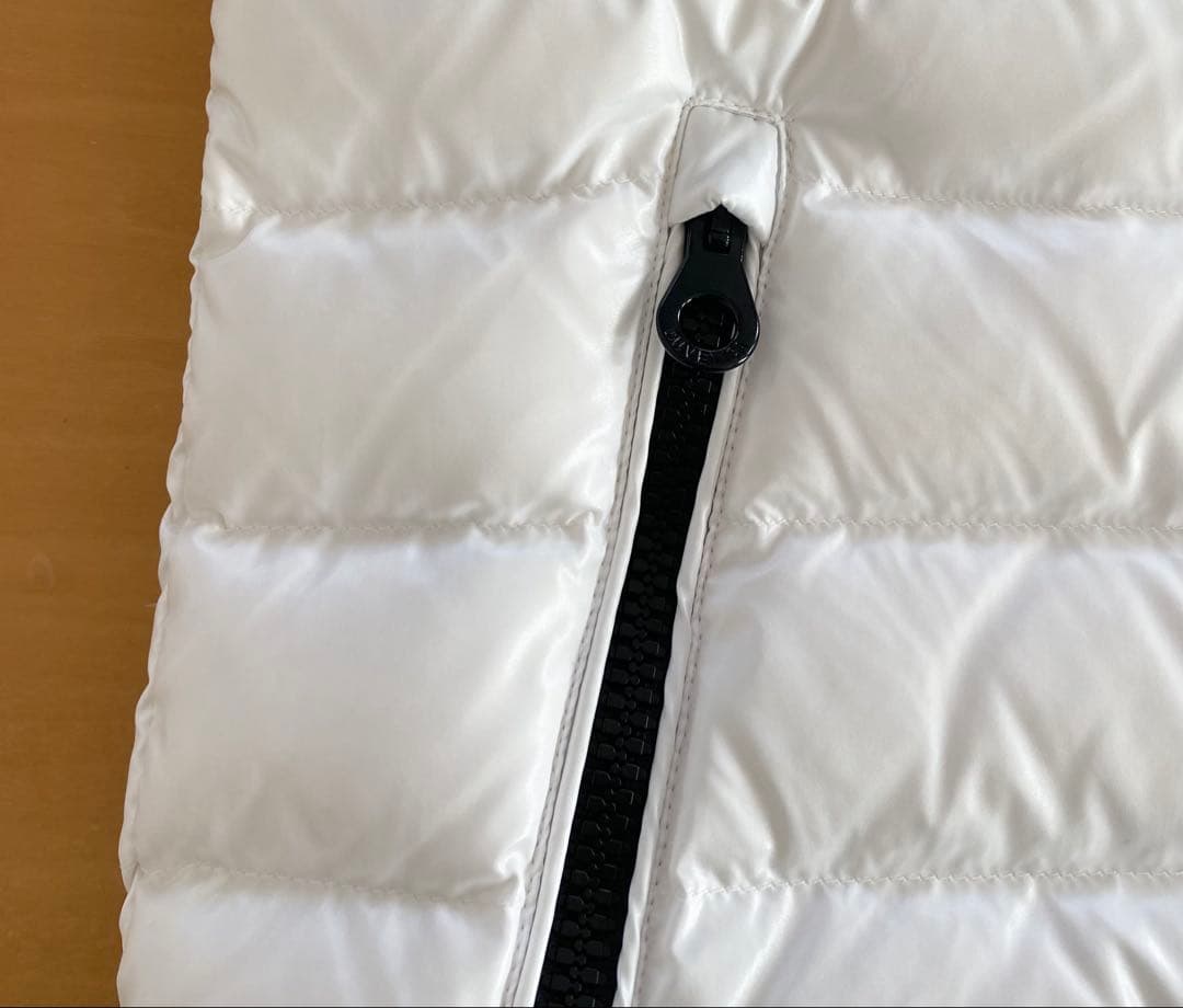 DUVETICA デュベティカ ダウンベスト ホワイト