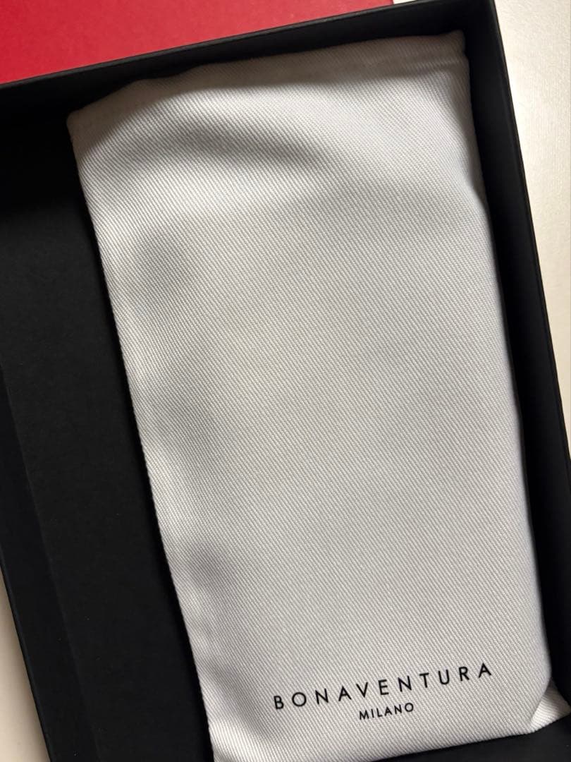 【新品】ボナベンチュラ　iPhone17 ダイアリーケース シュリンクレザー