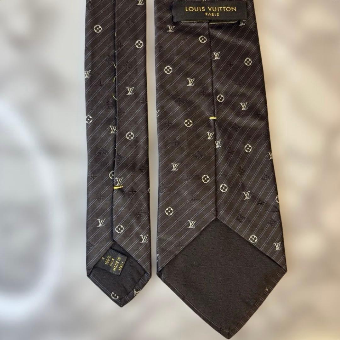 【美品✨】LOUIS VUITTON ネクタイ　モノグラム　ネイビー　紺　刺繍
