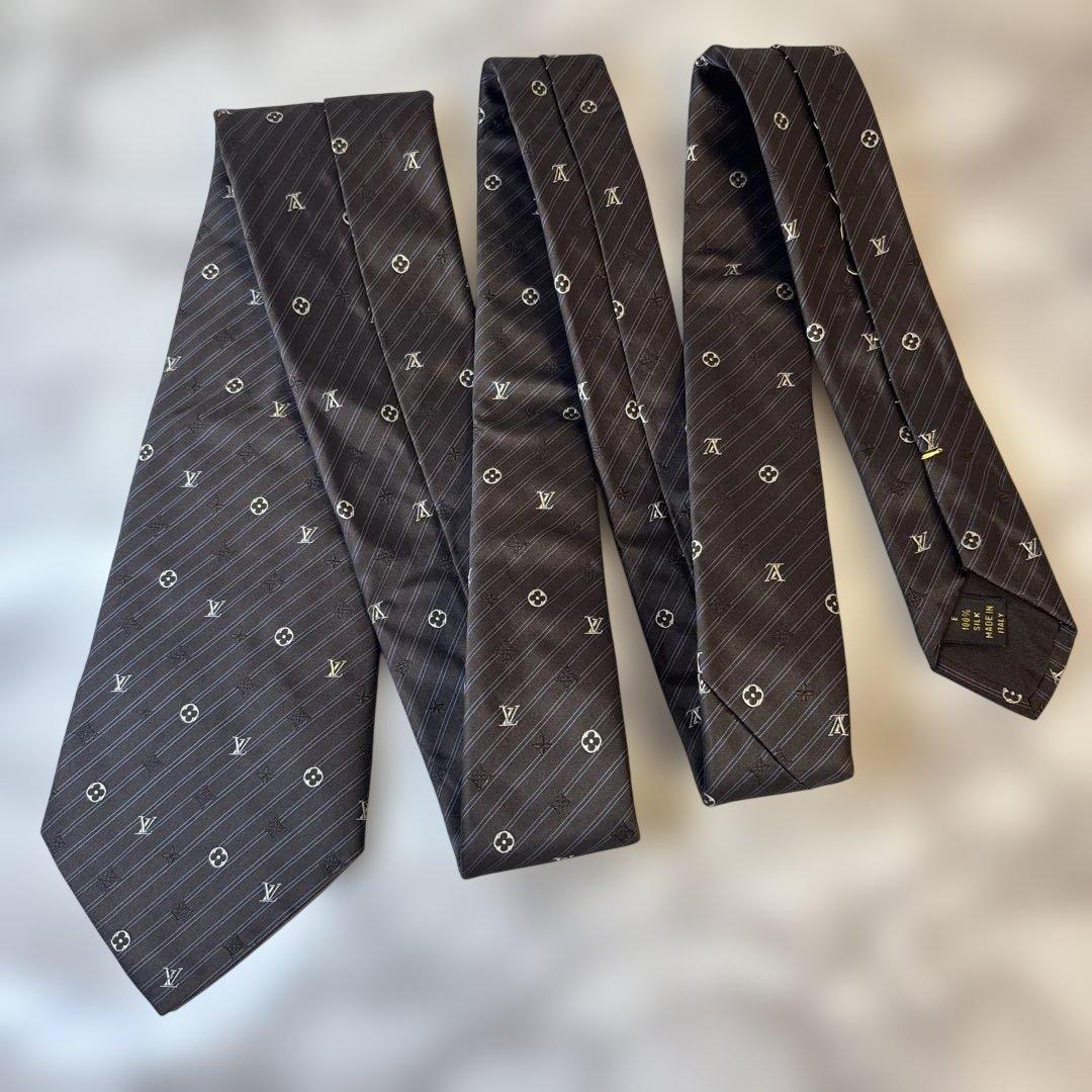 【美品✨】LOUIS VUITTON ネクタイ　モノグラム　ネイビー　紺　刺繍