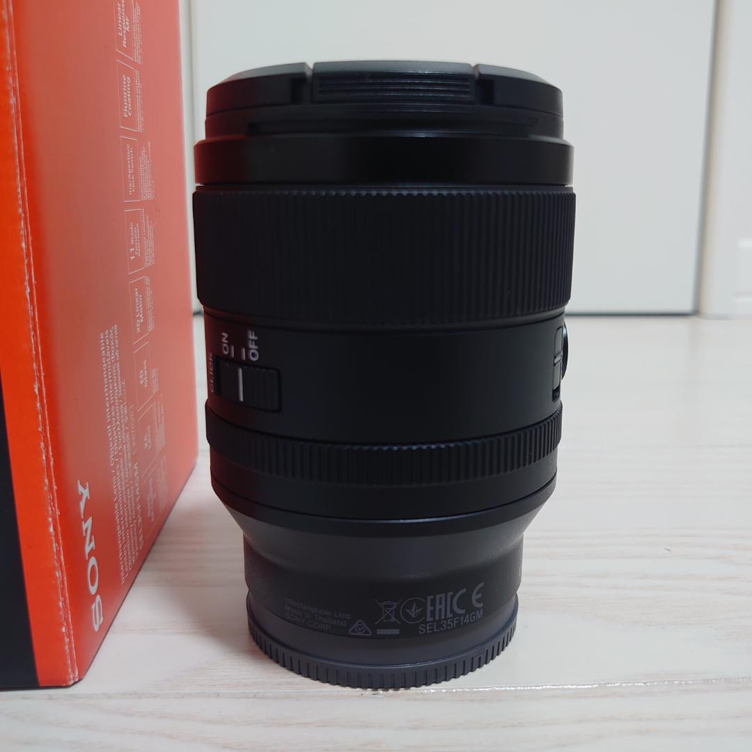 ソニーデジタル一眼カメラ“α”[Eマウント]用レンズSEL35F14GM