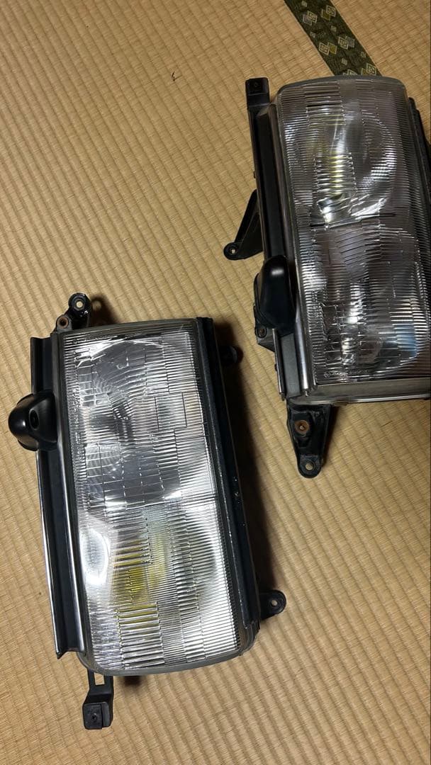 ランクル80！　純正ヘッドライト