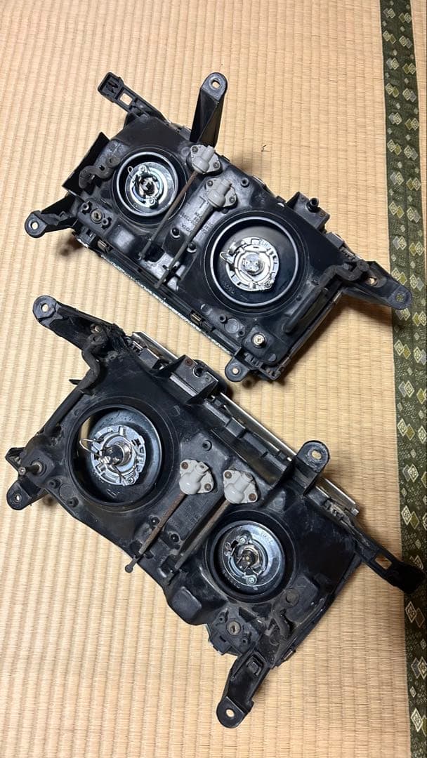 ランクル80！　純正ヘッドライト