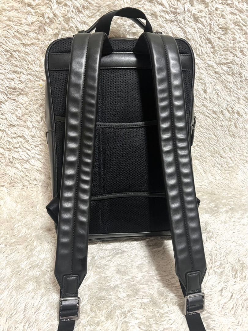 極美品　マイケルコース リュック バックパック ブラック レザー