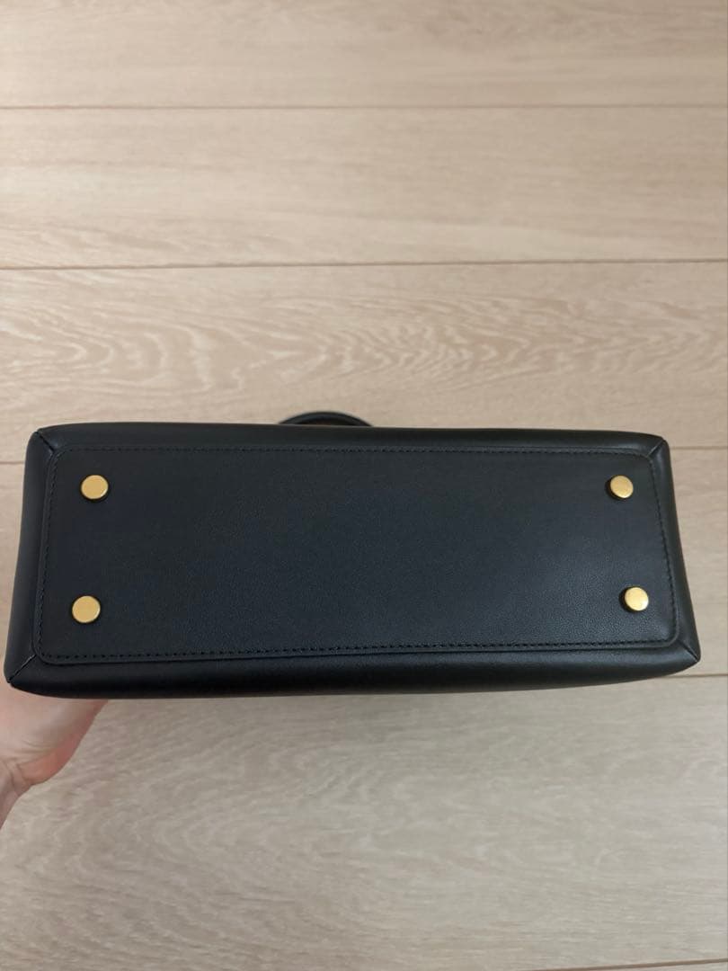 美品　TOV PETAL バッグ